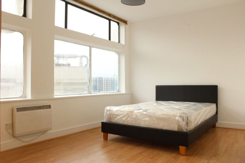 Property photo 3 of 10 Img_32358_6_Original.Jpg