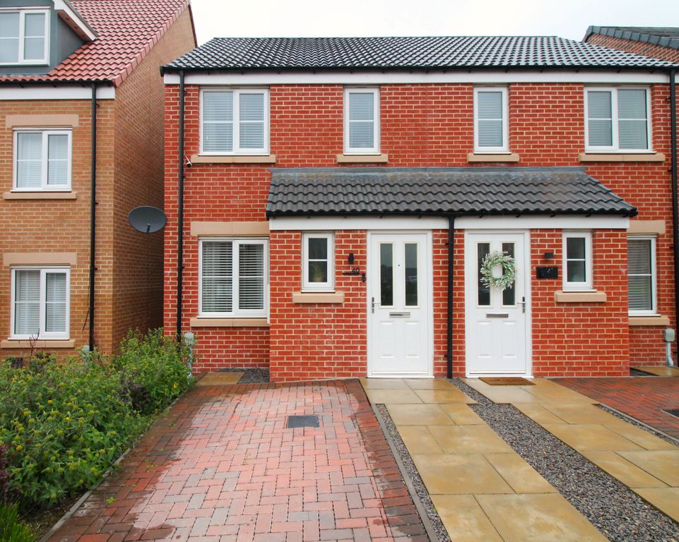 Property photo 1 of 10 Front