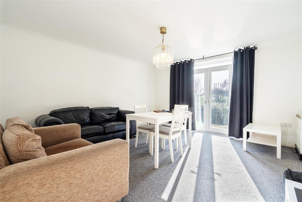 Property photo 2 of 8 Living Room