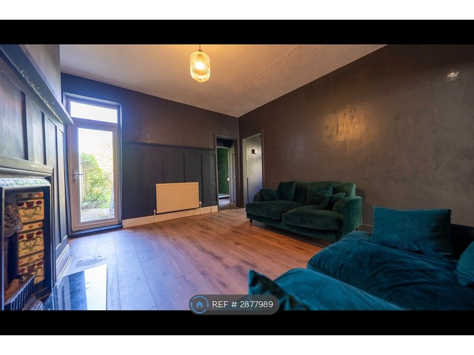 Property photo 2 of 15 Living Room