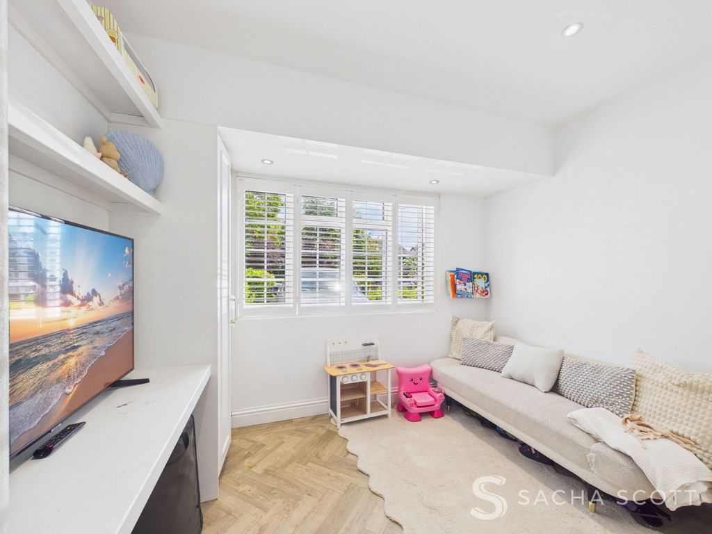 Property photo 3 of 29 TV / Play Room
