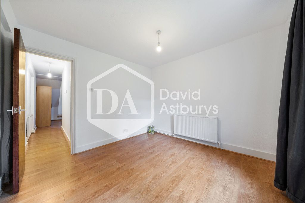 Property photo 2 of 5 Img_17323_18_Large