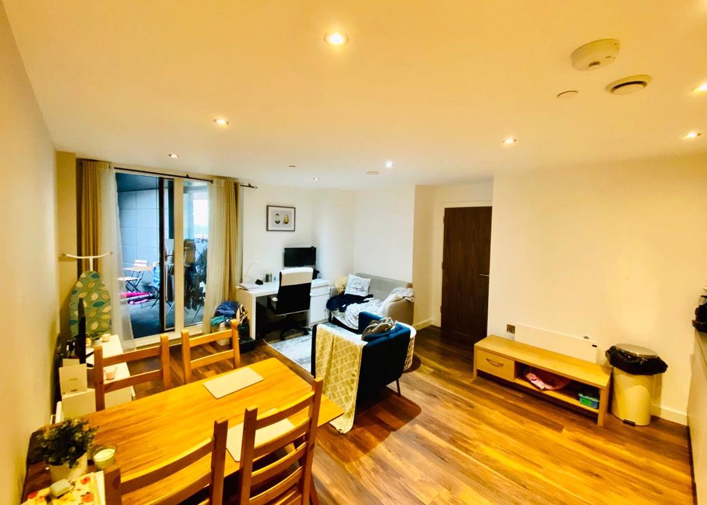 Property photo 3 of 12 Picture No. 04