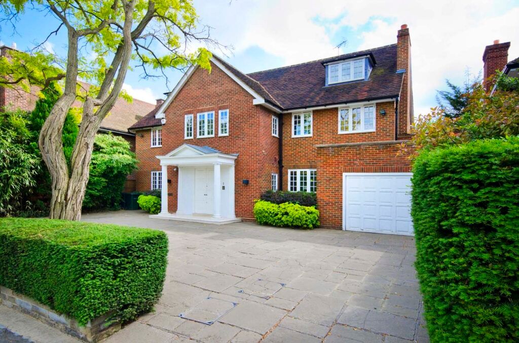 Property photo 1 of 10