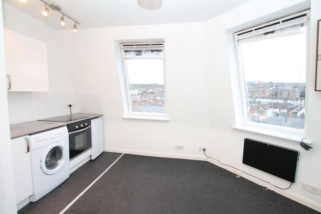 Property photo 2 of 5 Living Room