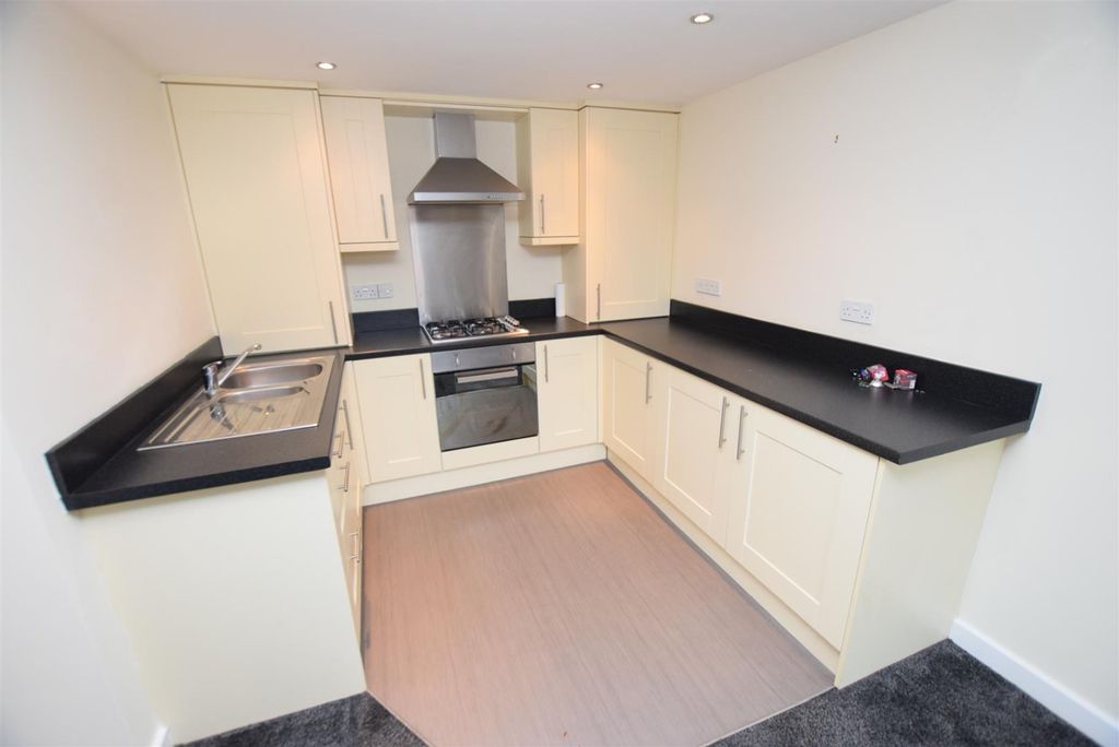 Property photo 2 of 11 4672392