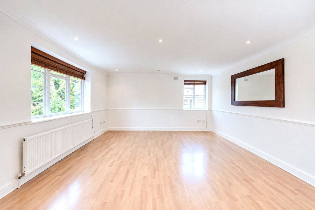 Property photo 2 of 6 Picture No. 01