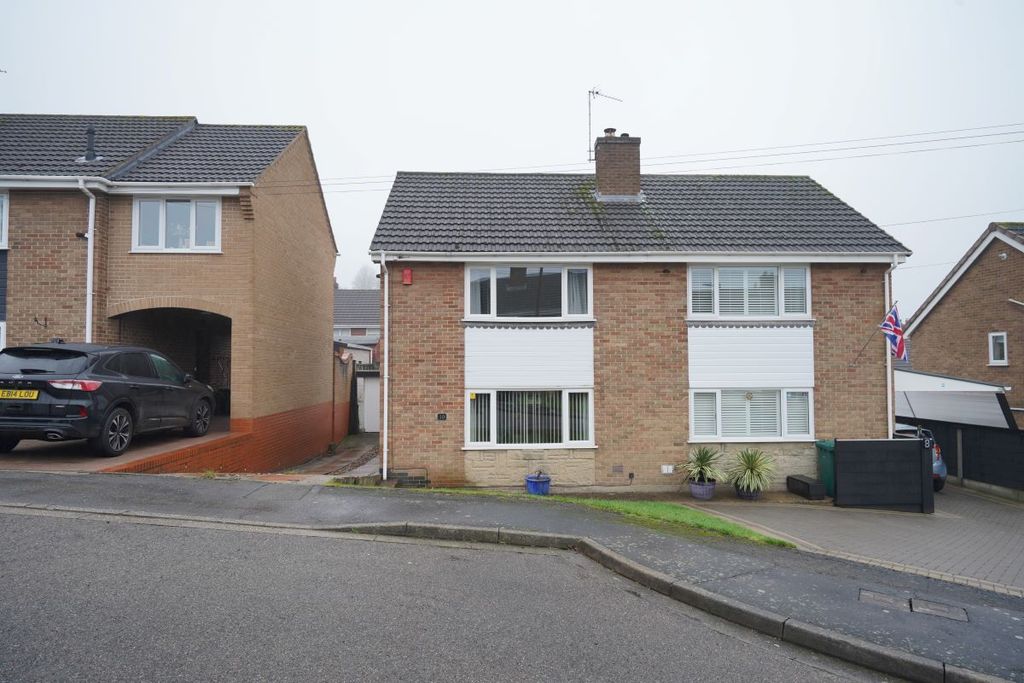 Property photo 1 of 3