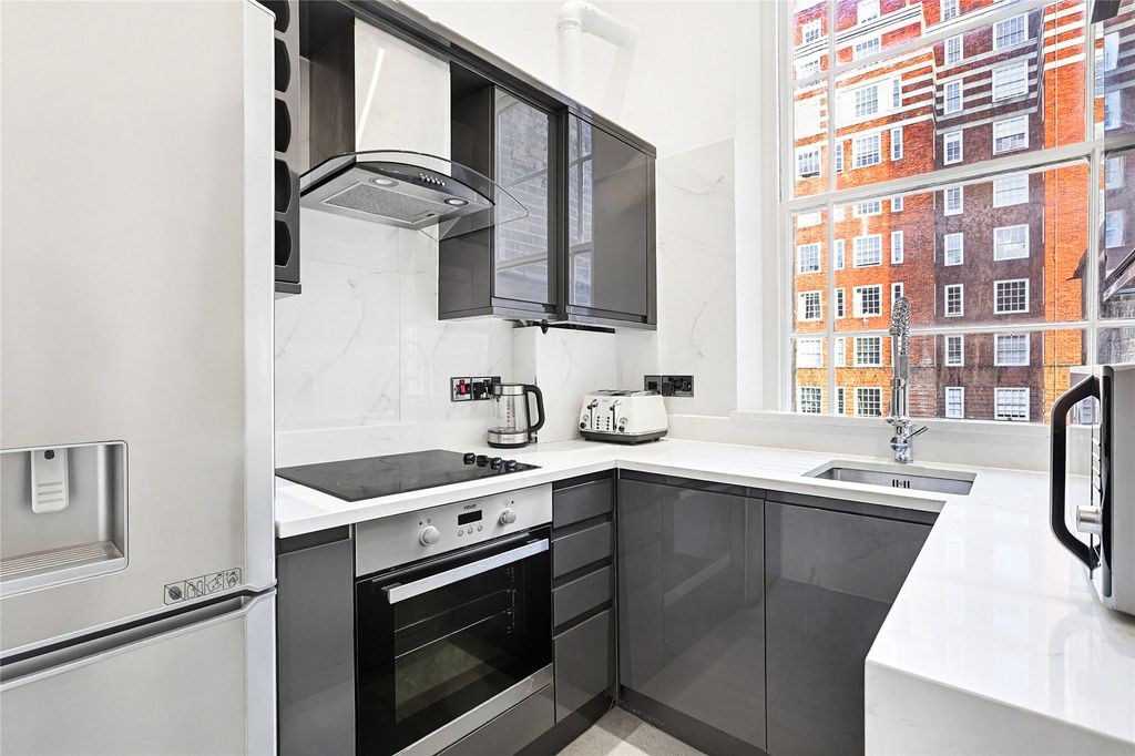 Property photo 3 of 12 Picture No. 11