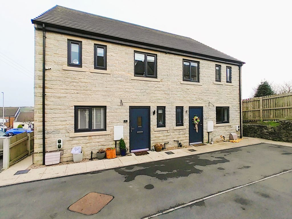 Property photo 1 of 12 External