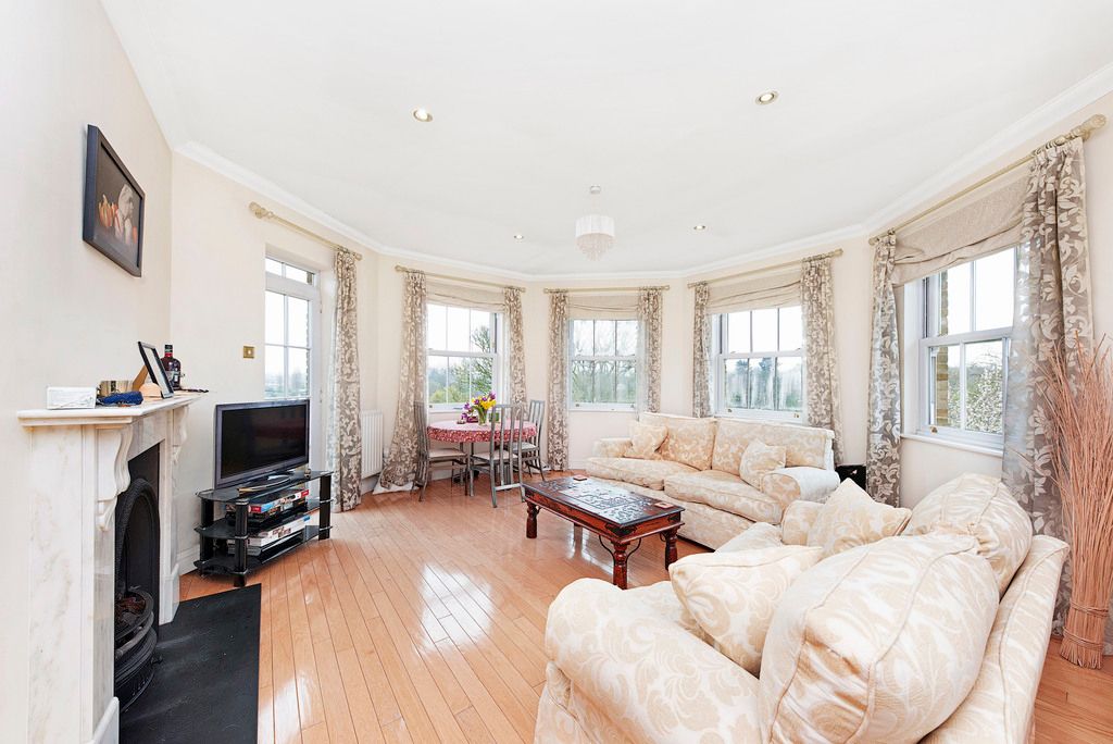 Property photo 2 of 6