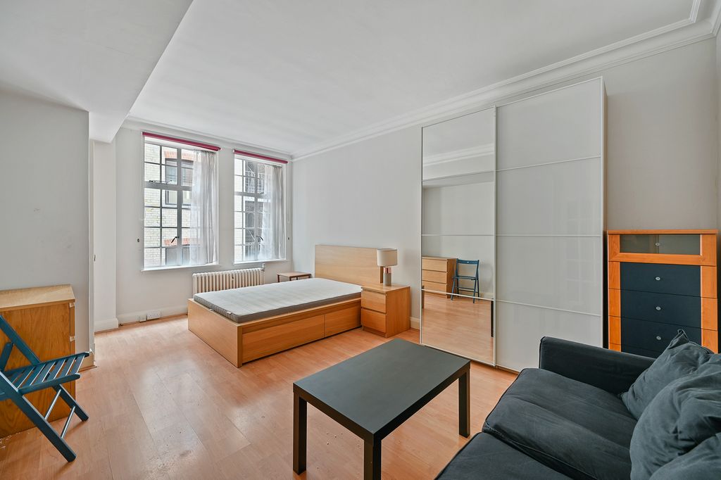 Property photo 1 of 5