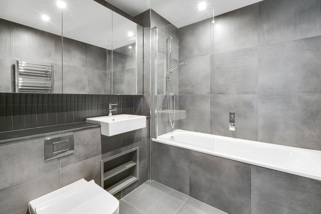 Property photo 3 of 9 1-The-Junction-Bu...