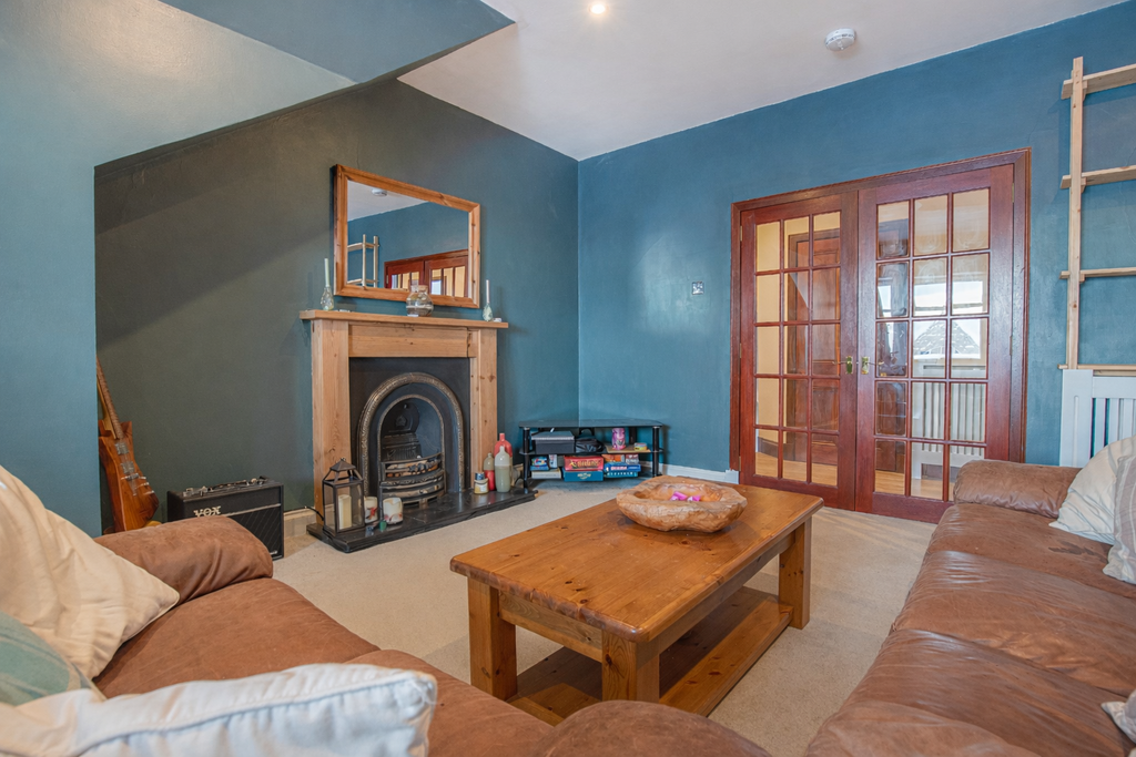 Property photo 2 of 15 Livingangle2