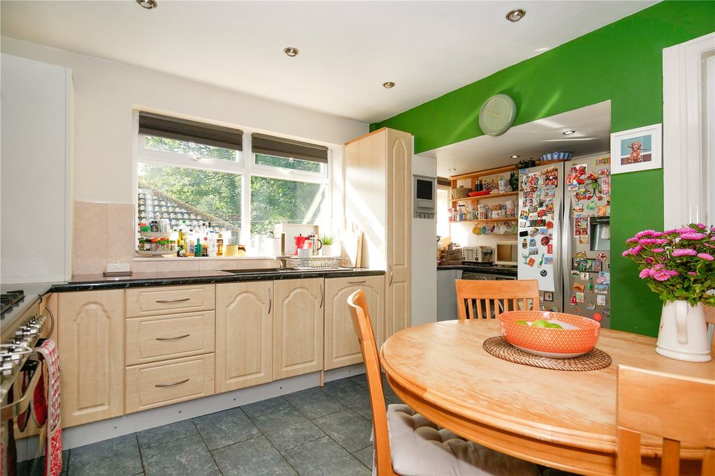 Property photo 3 of 14 Picture No. 10