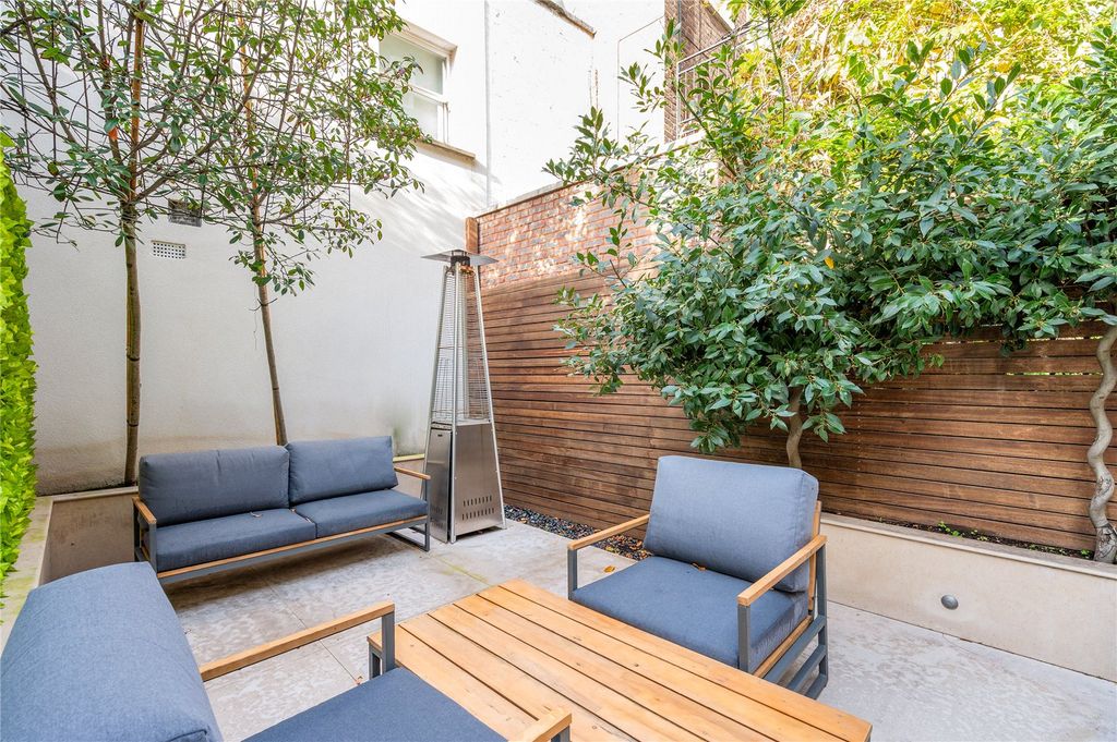 Property photo 2 of 29 Picture No. 20