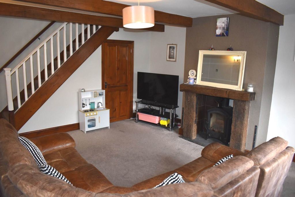 Property photo 3 of 25