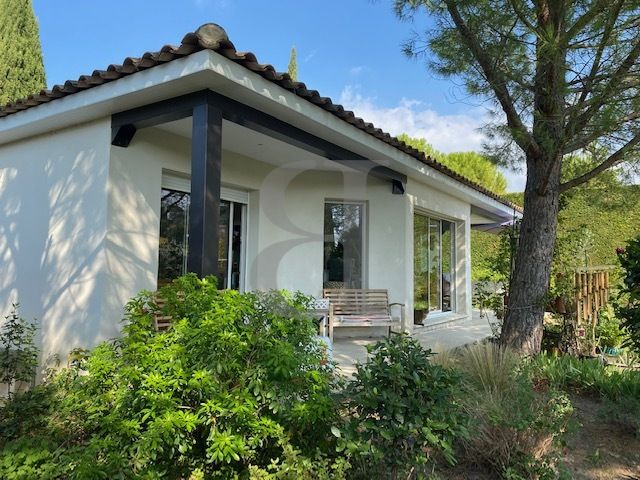 Property photo 1 of 13 Main Exterior View