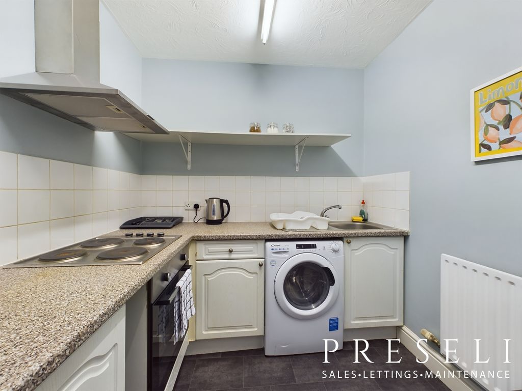 Property photo 3 of 5 Cam02375G0-Pr0009-Still012