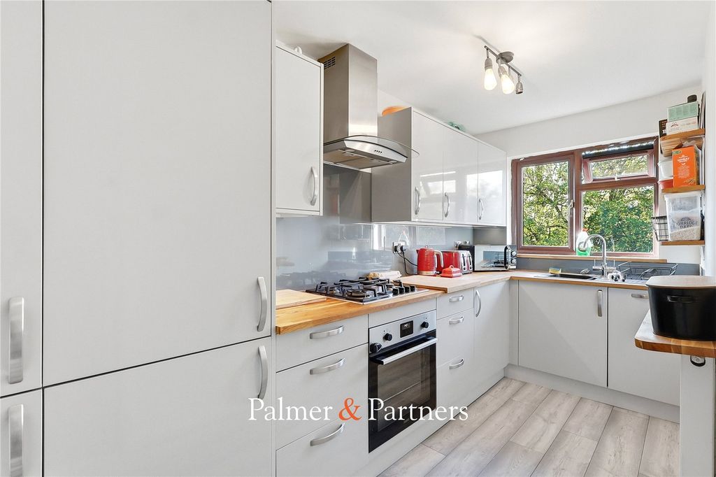 Property photo 2 of 14 Picture No. 05