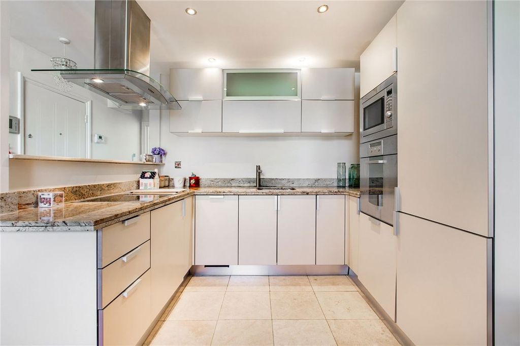 Property photo 2 of 6