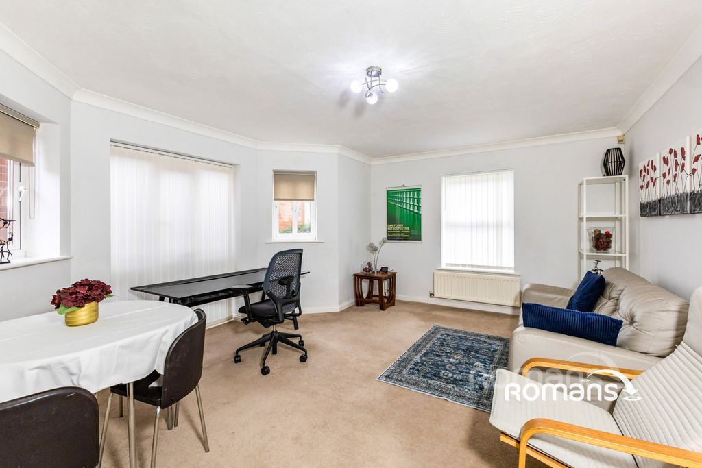 Property photo 2 of 8 Pbox-Img.Jpg