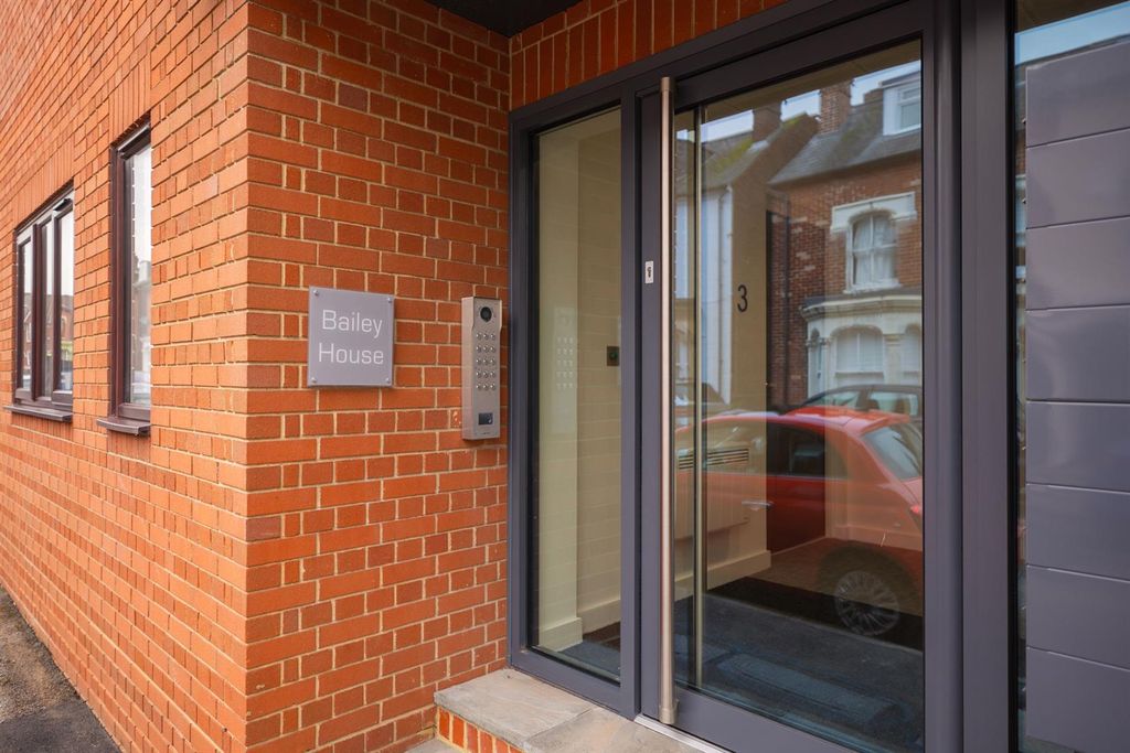 Additional image 15 of 2 bed flat for saleBailey House, Barttelot Road, Horsham RH12