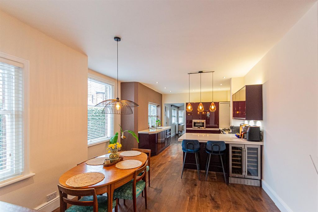 Property photo 2 of 30 Dining Kitchen