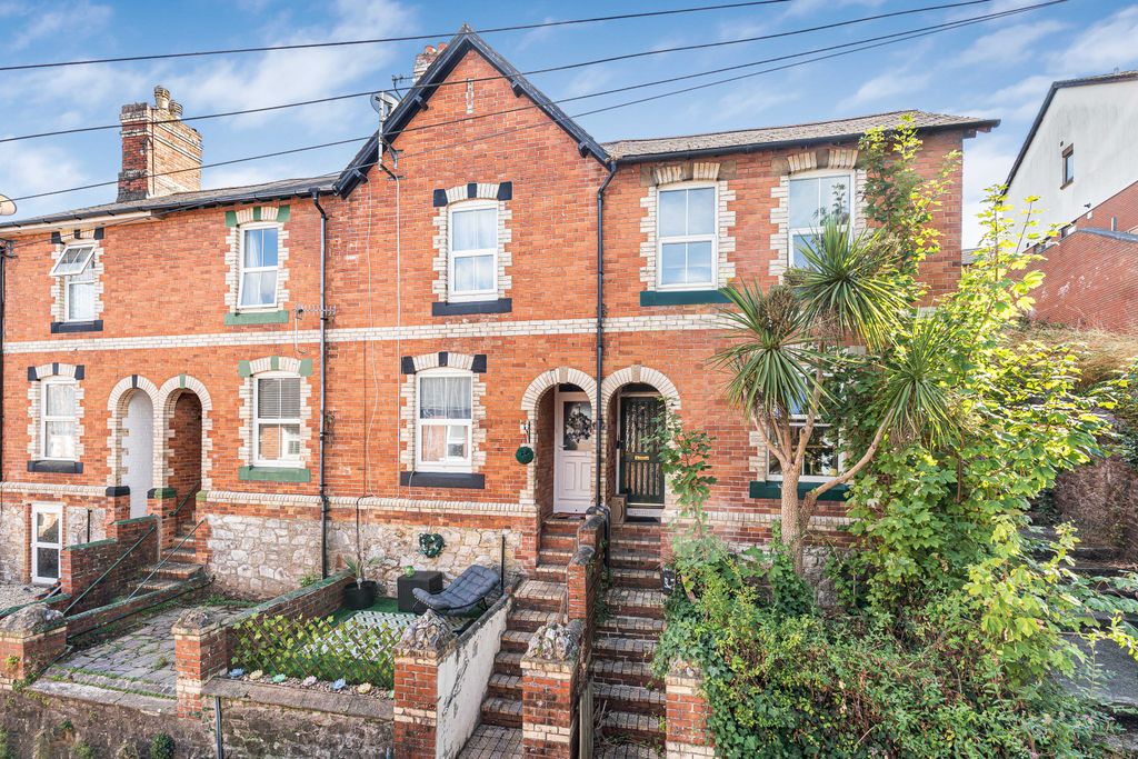 Property photo 1 of 24