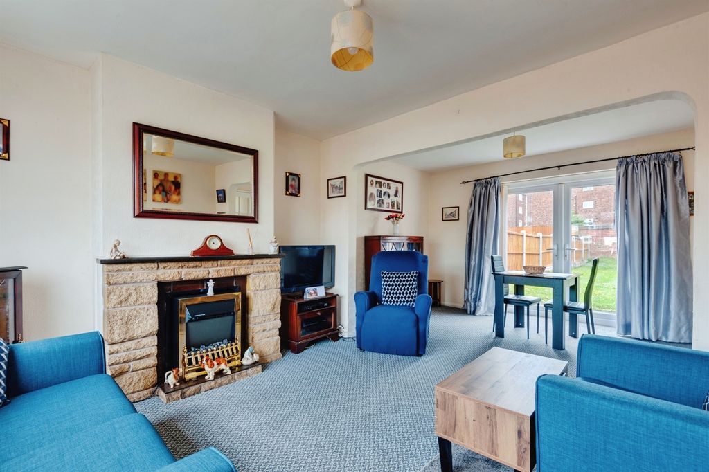 Property photo 3 of 17