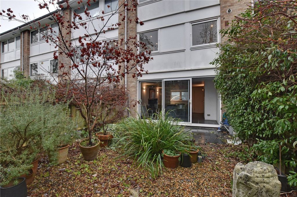 Property photo 3 of 16 Picture No. 06