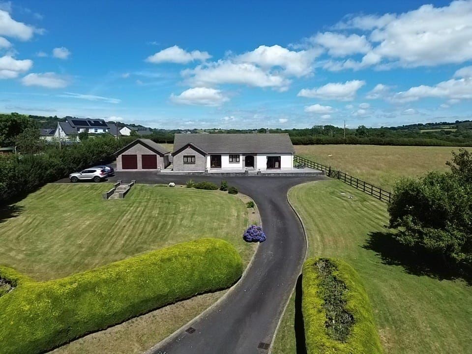Property photo 1 of 50