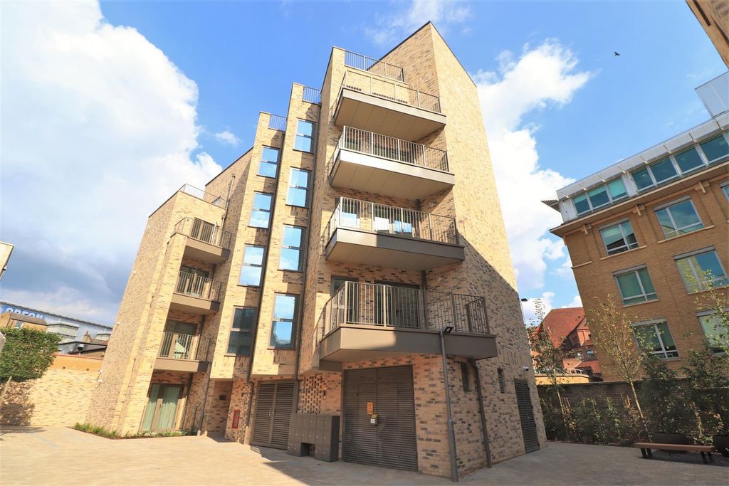 Property photo 1 of 16