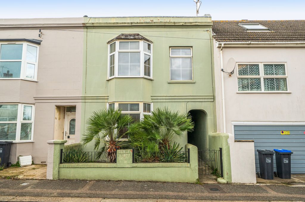 Property photo 1 of 13 1537179-1-6Ad6230...