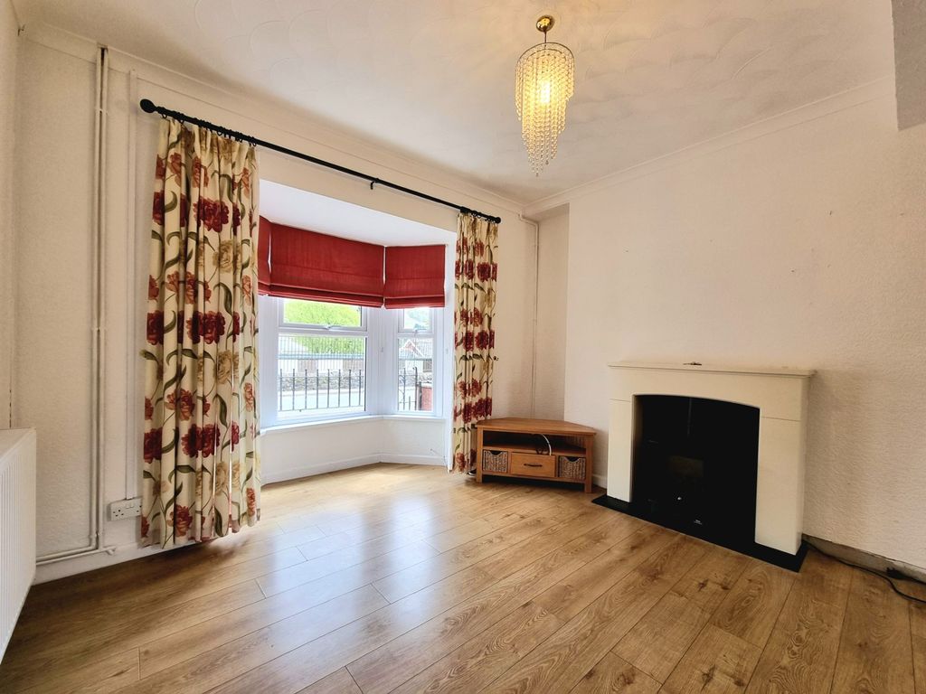 Property photo 2 of 29