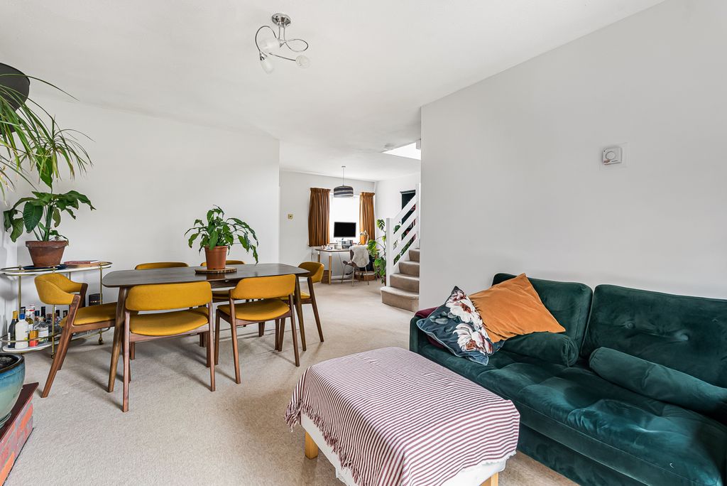 Property photo 2 of 16 Lounge/Diner