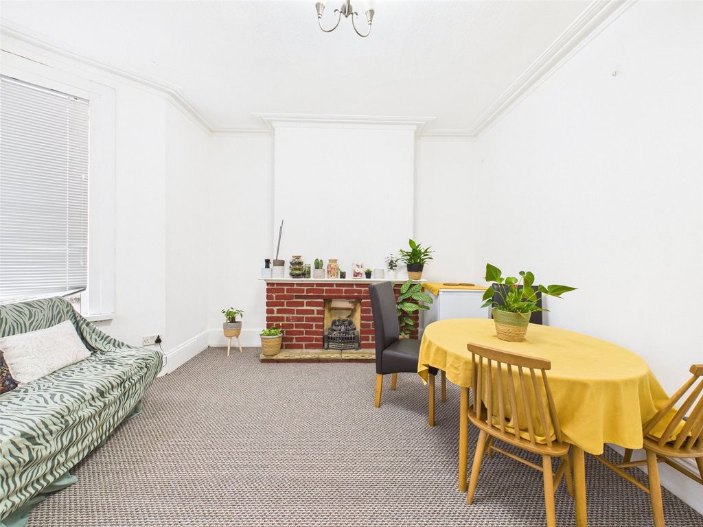 Property photo 3 of 9 Picture No. 13