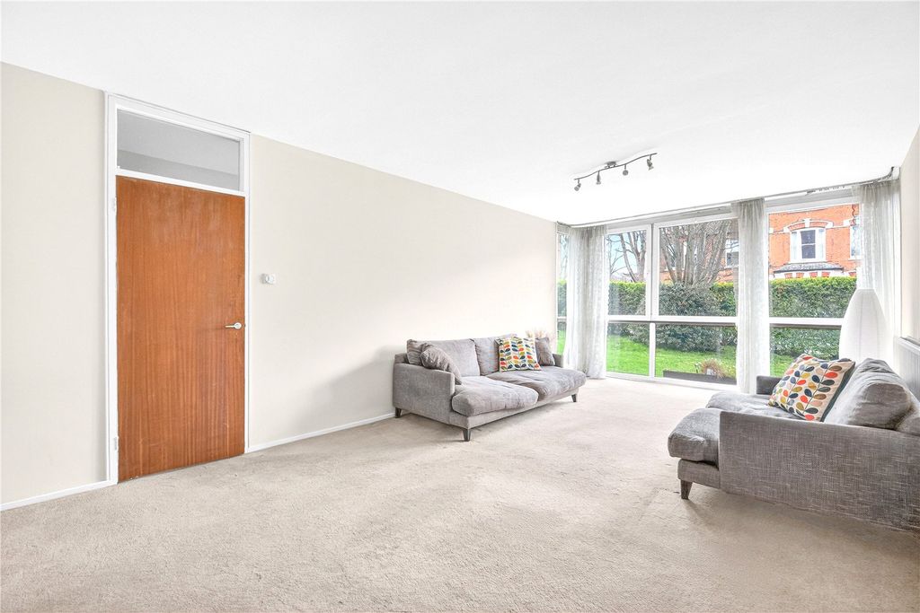 Property photo 3 of 8 Picture No. 08