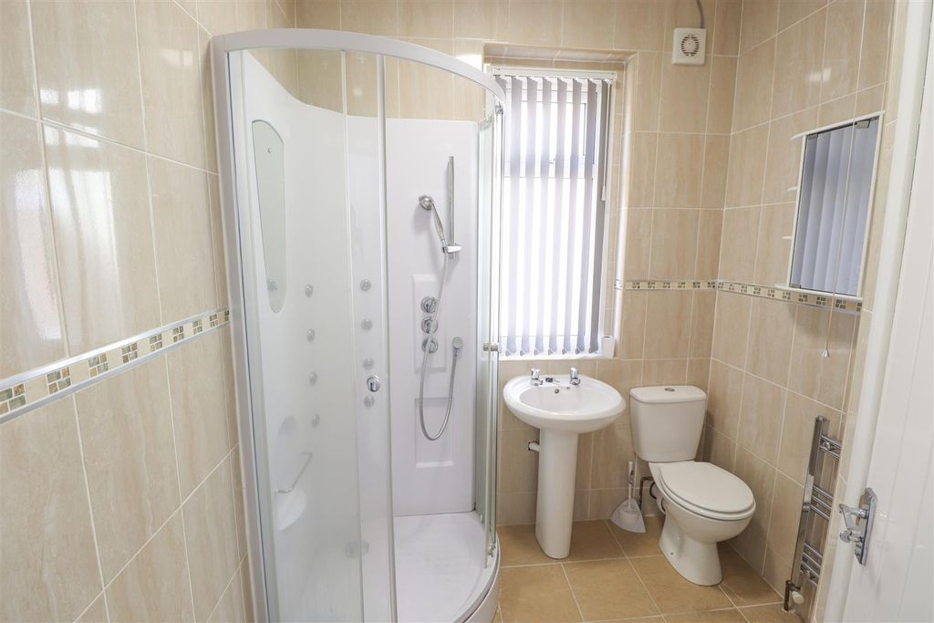 Property photo 2 of 3