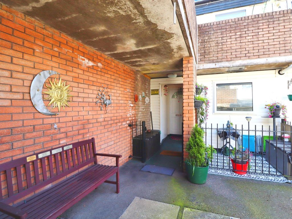 Property photo 3 of 17