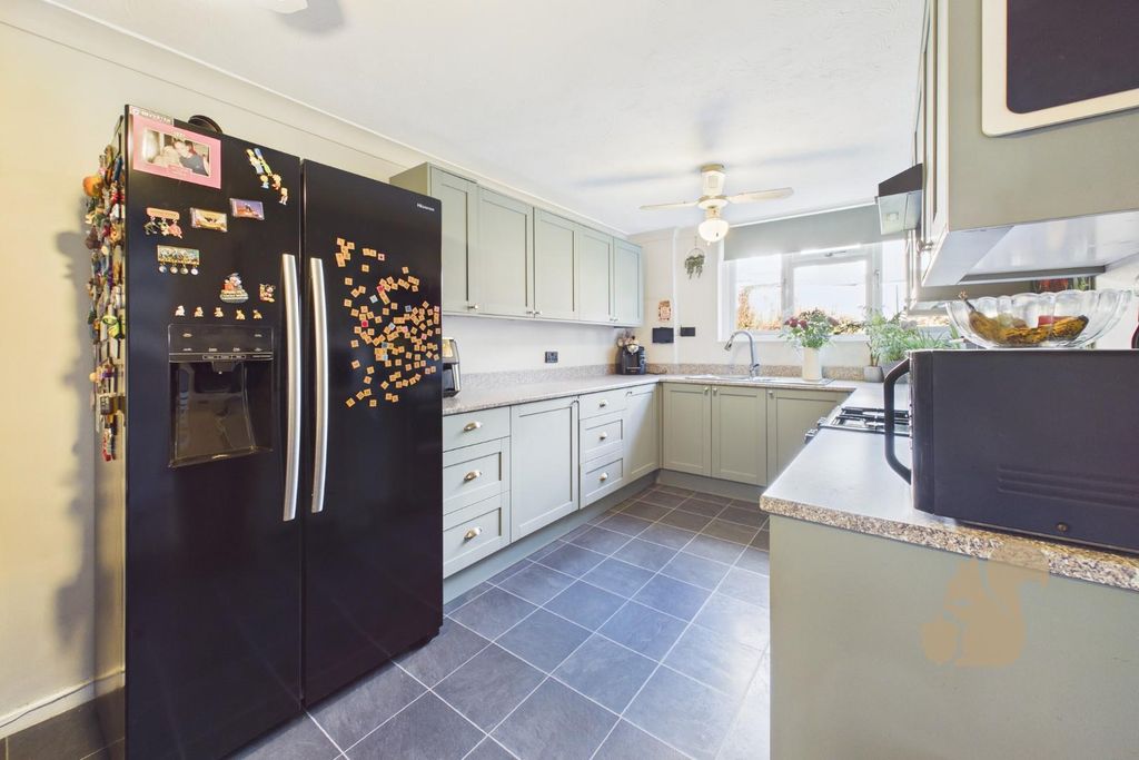 Property photo 2 of 13 Kitchen