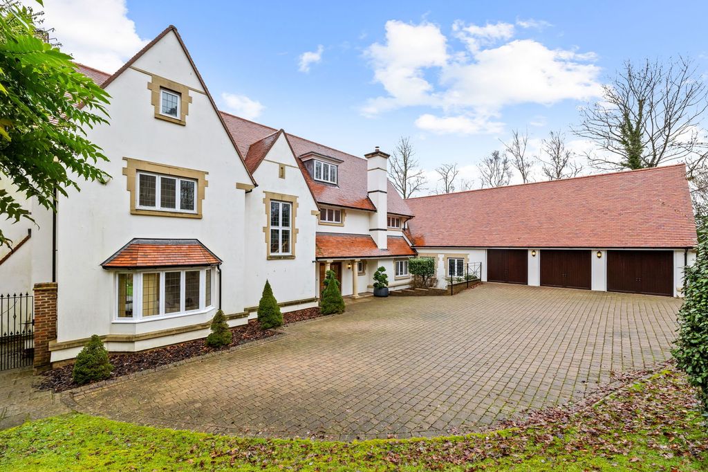 Property photo 2 of 42