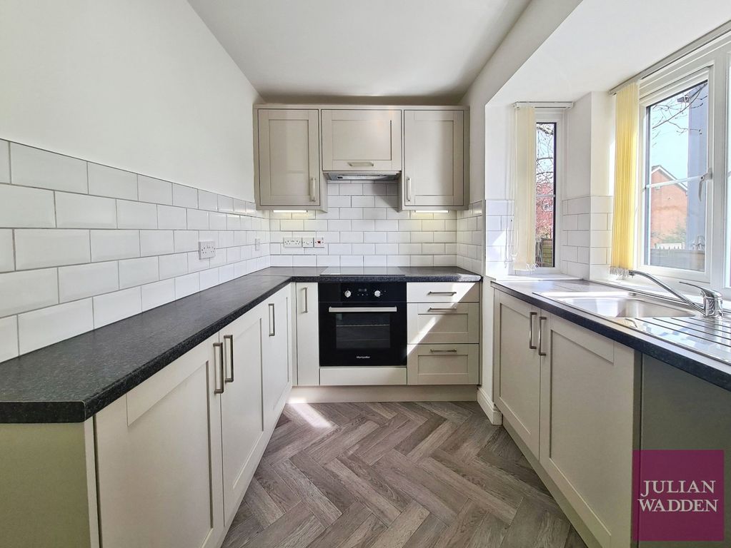 Property photo 2 of 14 Picture No. 12