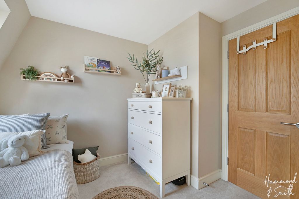 Additional image 18 of 2 bed flat for saleHemnall Street, Epping CM16