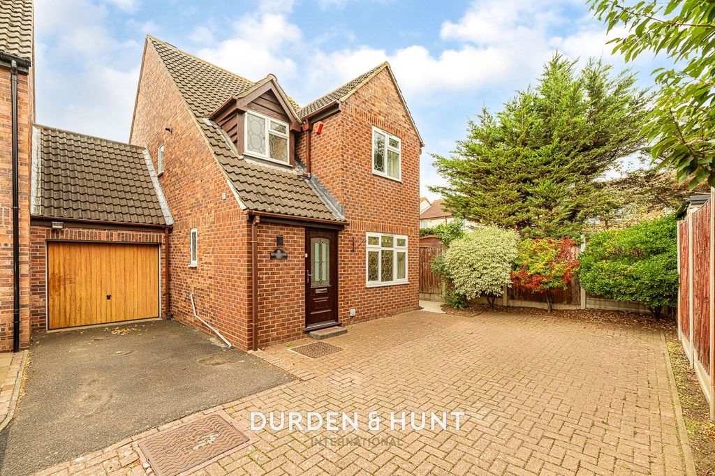 Property photo 1 of 31