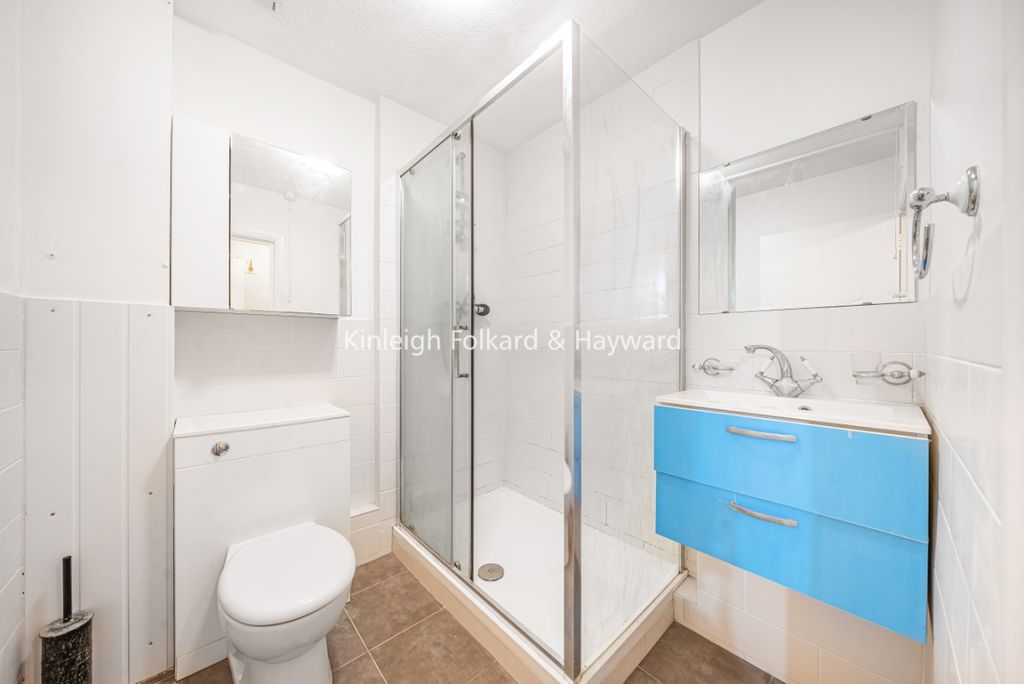 Property photo 3 of 6 1A9Eebd9-2d79-4F80-A