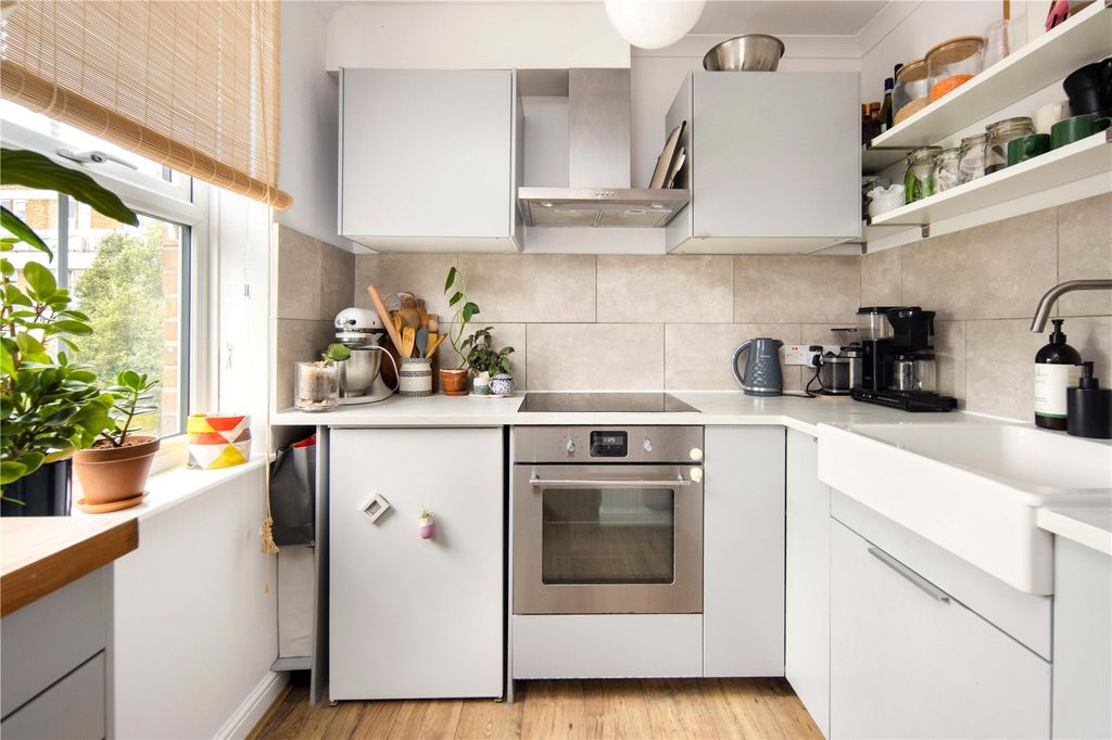 Property photo 2 of 16 Kitchen