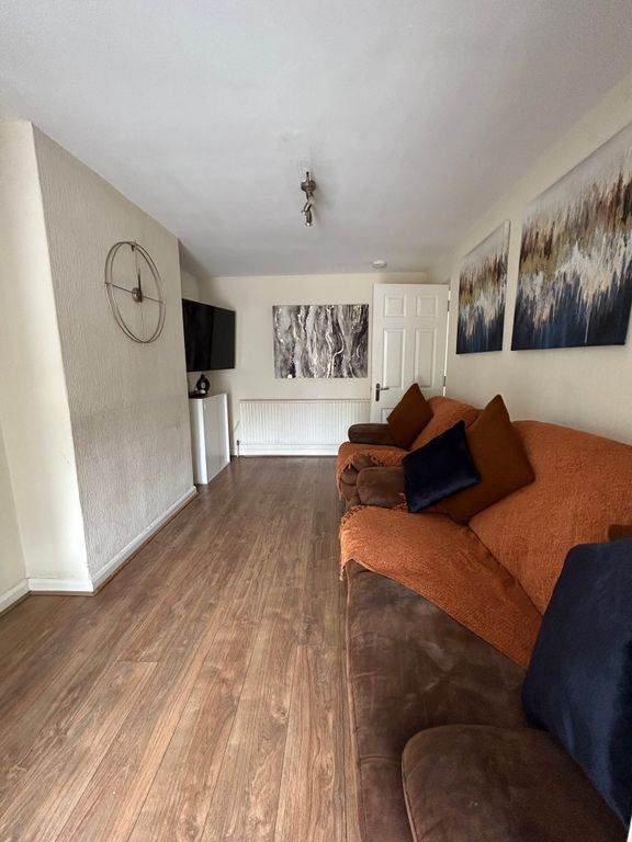 Property photo 3 of 21 Img_1432