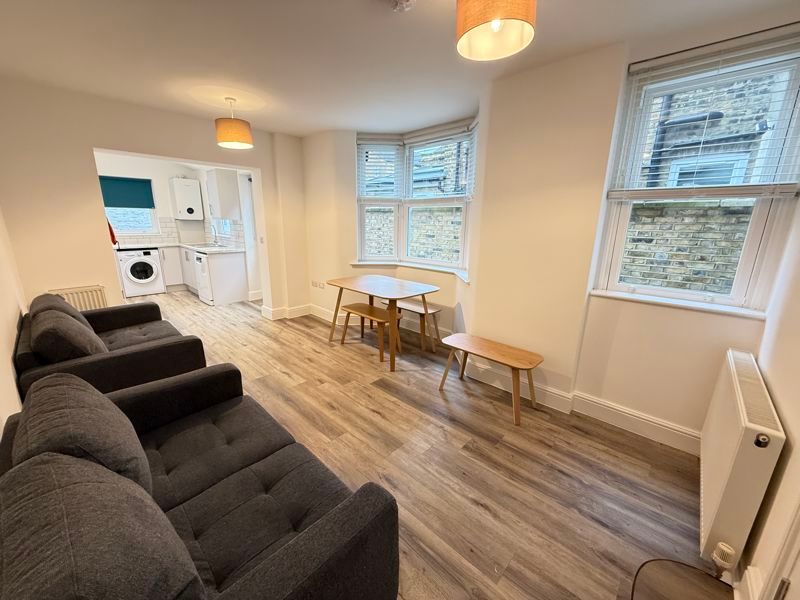 Property photo 1 of 21 Photo 3