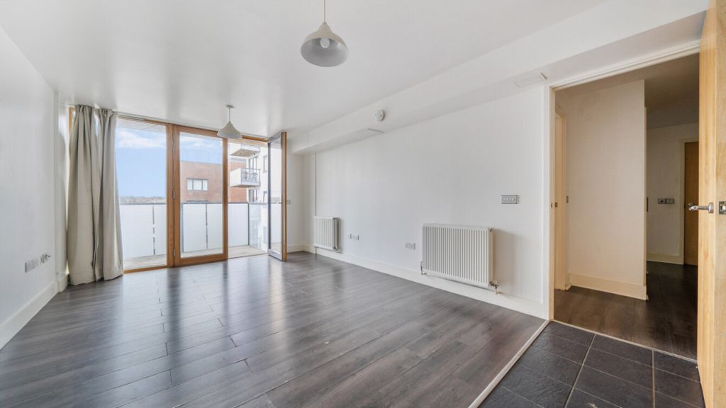 Property photo 3 of 19